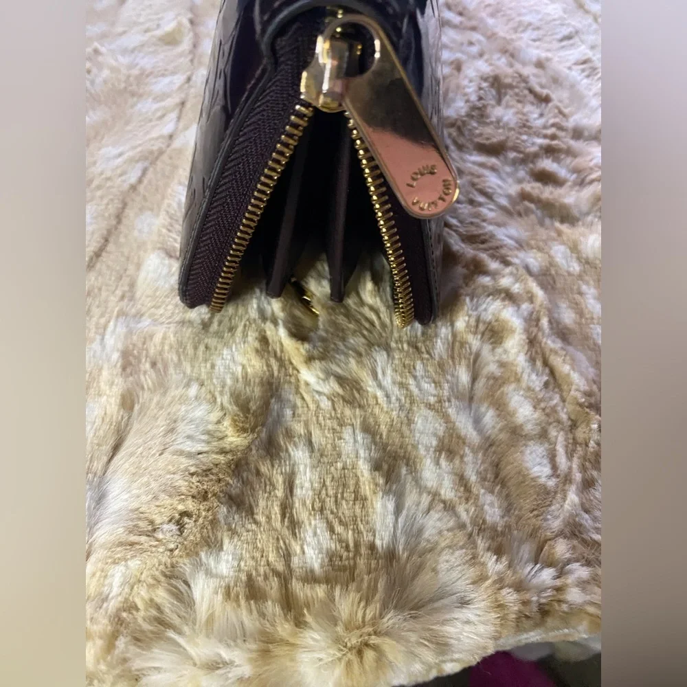Louis Vuitton Amarante Vernis Zippy Long Wallet